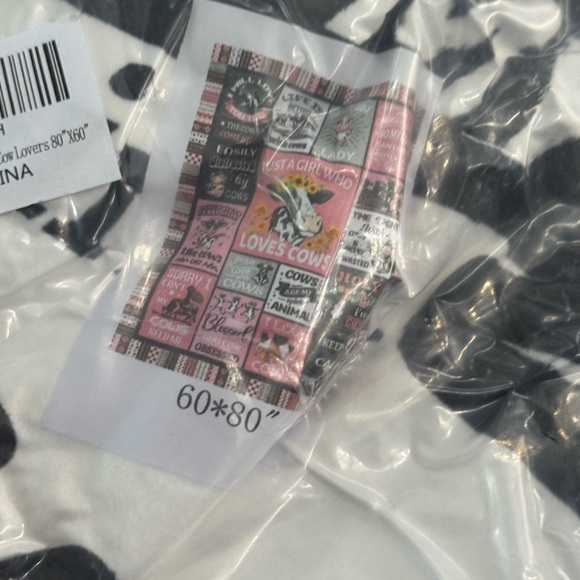 Amazon Essentials Pink and Black Cow Print Blanket - Picture 10 of 10